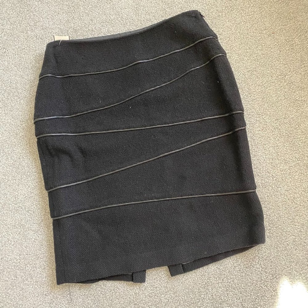 Lafayette 148 New York Pencil Skirt in Wool with Black Zippers Accent US12